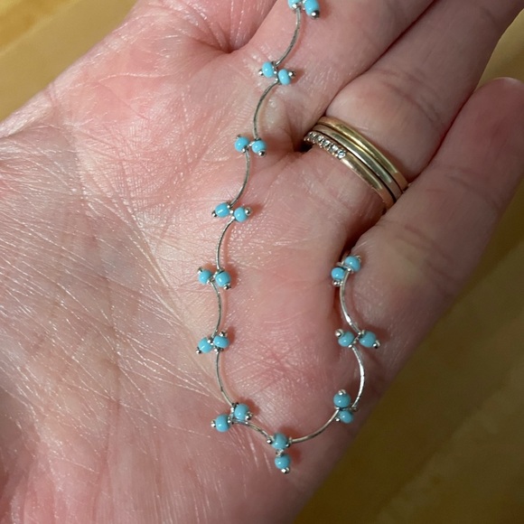 Elegant Avon Lightweight Turquoise Anklet Bracelet - Picture 4 of 4